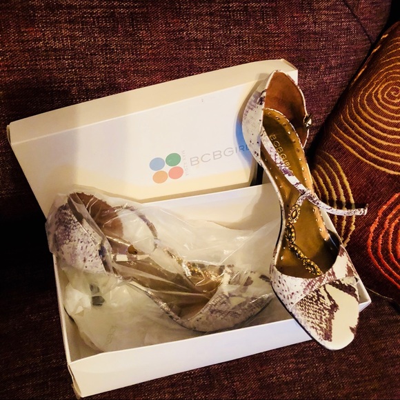 BCBG Snakeskin Heels - Picture 3 of 8